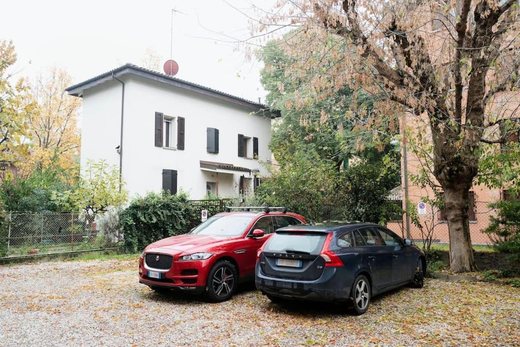 Ferienwohnung The Attico Chic Urban Free Parking Bologna Exterior foto